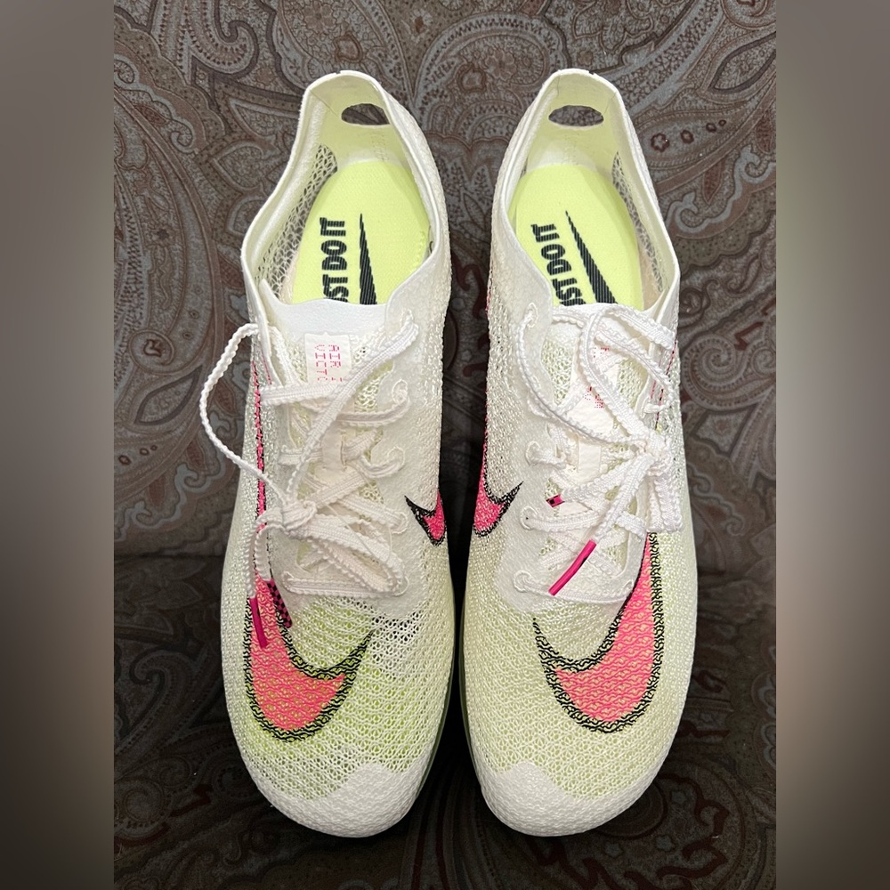 Nike AIR ZOOM VICTORY SAIL/FIERCE PINK  New without tags 7.5 (no box)